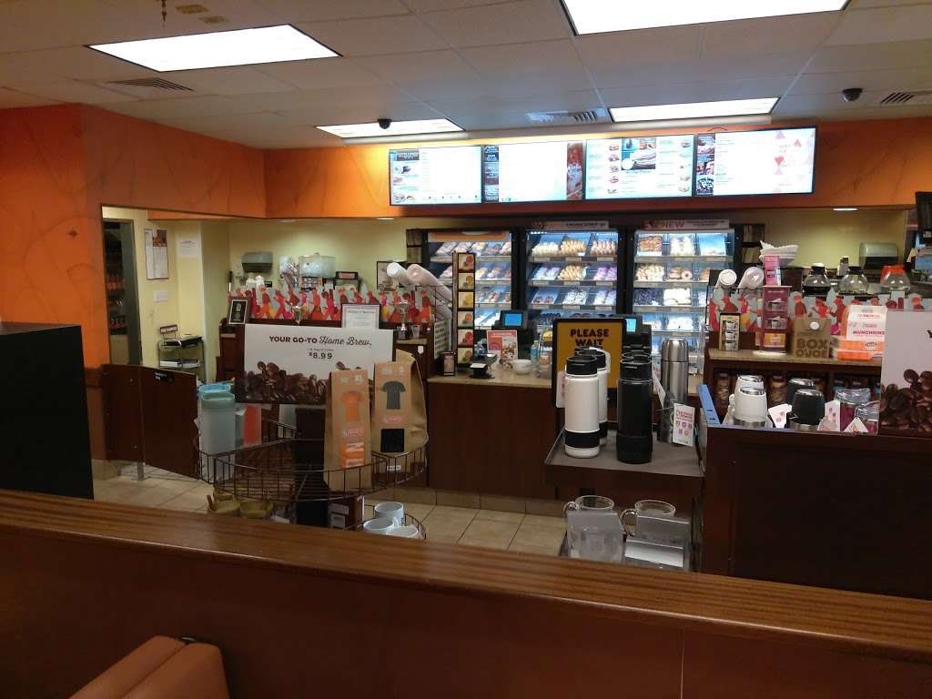 Dunkin Donuts | Kosher Location, 21401 Powerline Rd, Boca Raton, FL 33433, USA | Phone: (561) 757-3731