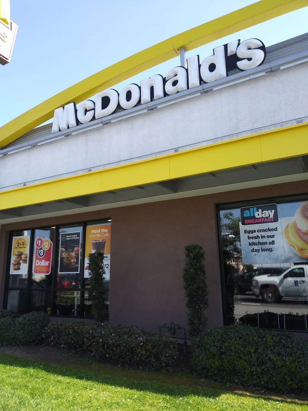 McDonalds | 3602 South La Brea Ave, Los Angeles, CA 90016 | Phone: (323) 295-0137