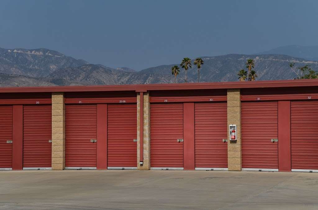 Universal Self Storage | 28099 Greenspot Rd, Highland, CA 92346, USA | Phone: (909) 863-0001