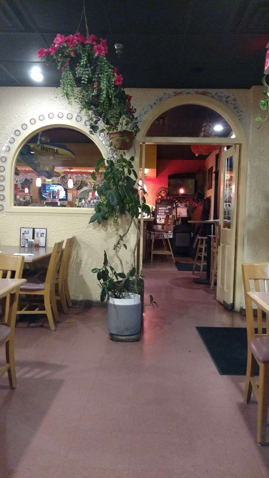 Mi Casa Mexican Restaurant | 3355 Saint Johns Ln B, Ellicott City, MD 21042, USA | Phone: (410) 480-2900