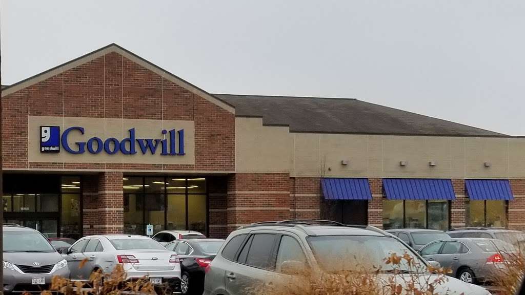 Goodwill Store & Donation Center | 18605 W Bluemound Rd, Brookfield, WI 53045, USA | Phone: (262) 901-0089