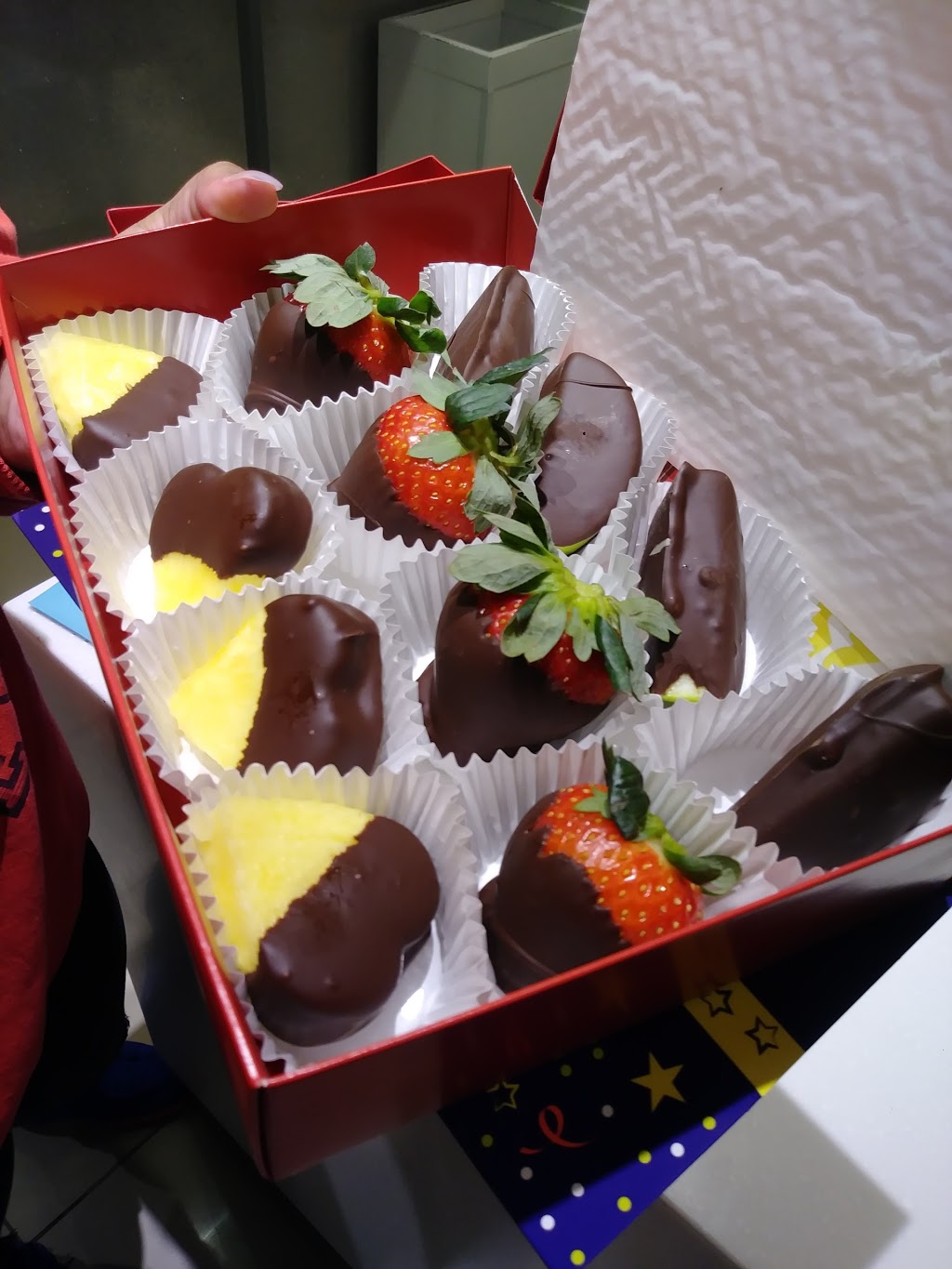 Edible Arrangements | 13760 Old St Augustine Rd Suite 117, Jacksonville, FL 32258 | Phone: (904) 262-6632