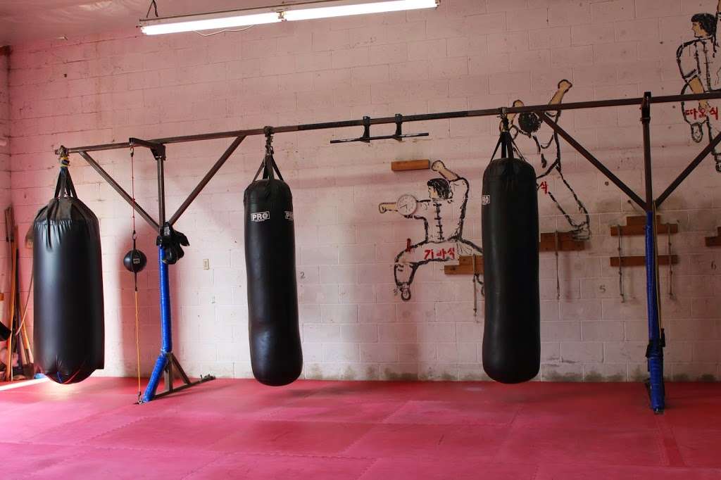 DK Kick Boxing | 922 New York St # D, Redlands, CA 92374 | Phone: (909) 798-6818