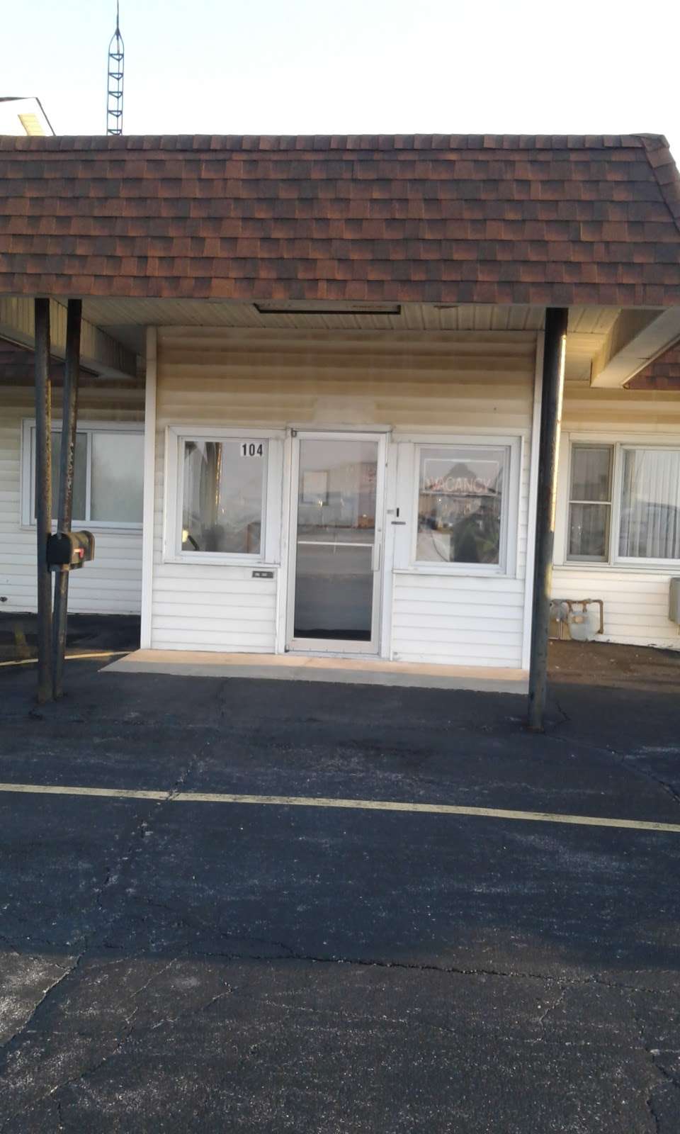 All Season Motel | 104 Stagecoach Trail, Yorkville, IL 60560, USA | Phone: (630) 553-7147