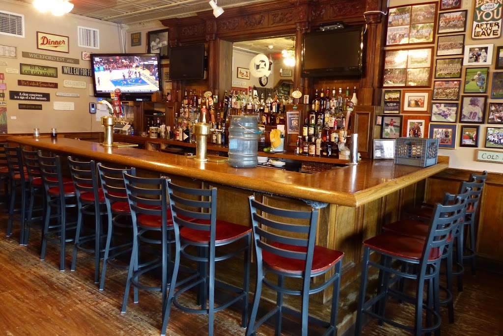Quaker Hill Tavern | 61 Bedford Rd, Chappaqua, NY 10514, USA | Phone: (914) 238-6416