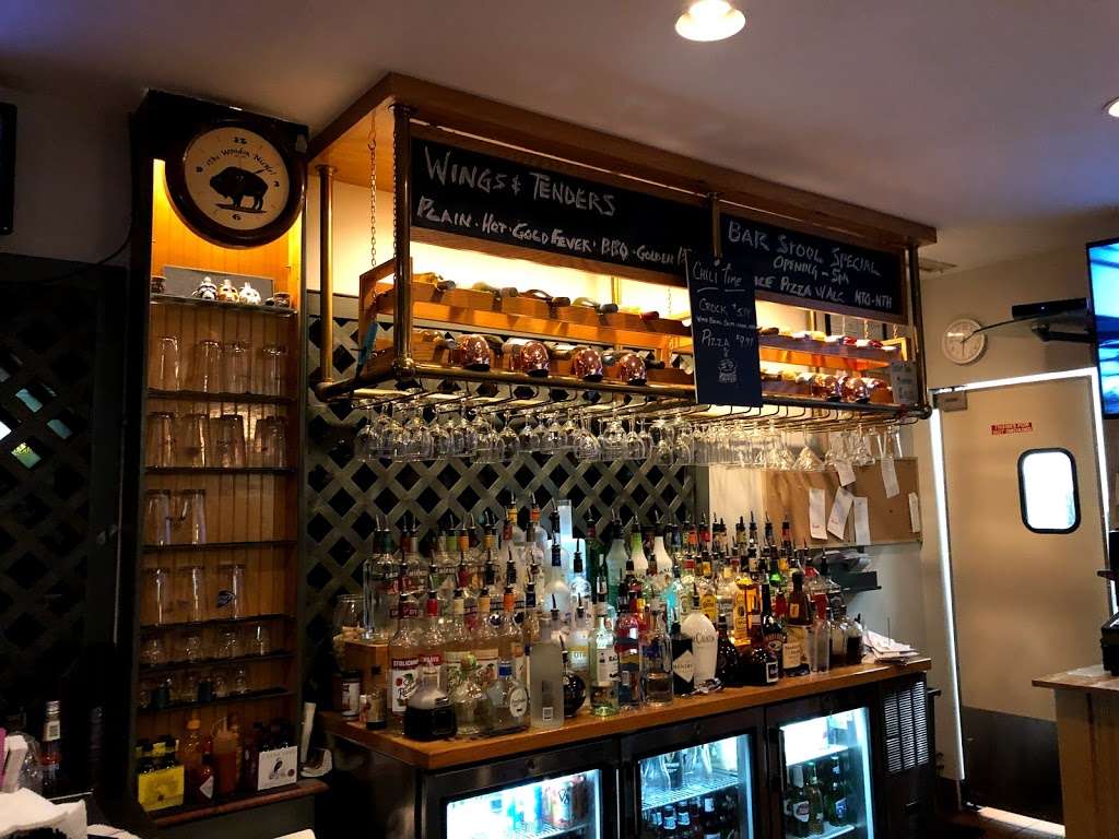 Stoneys Pub & Pizza | 456 W Grove St, Middleborough, MA 02346, USA | Phone: (508) 923-1100