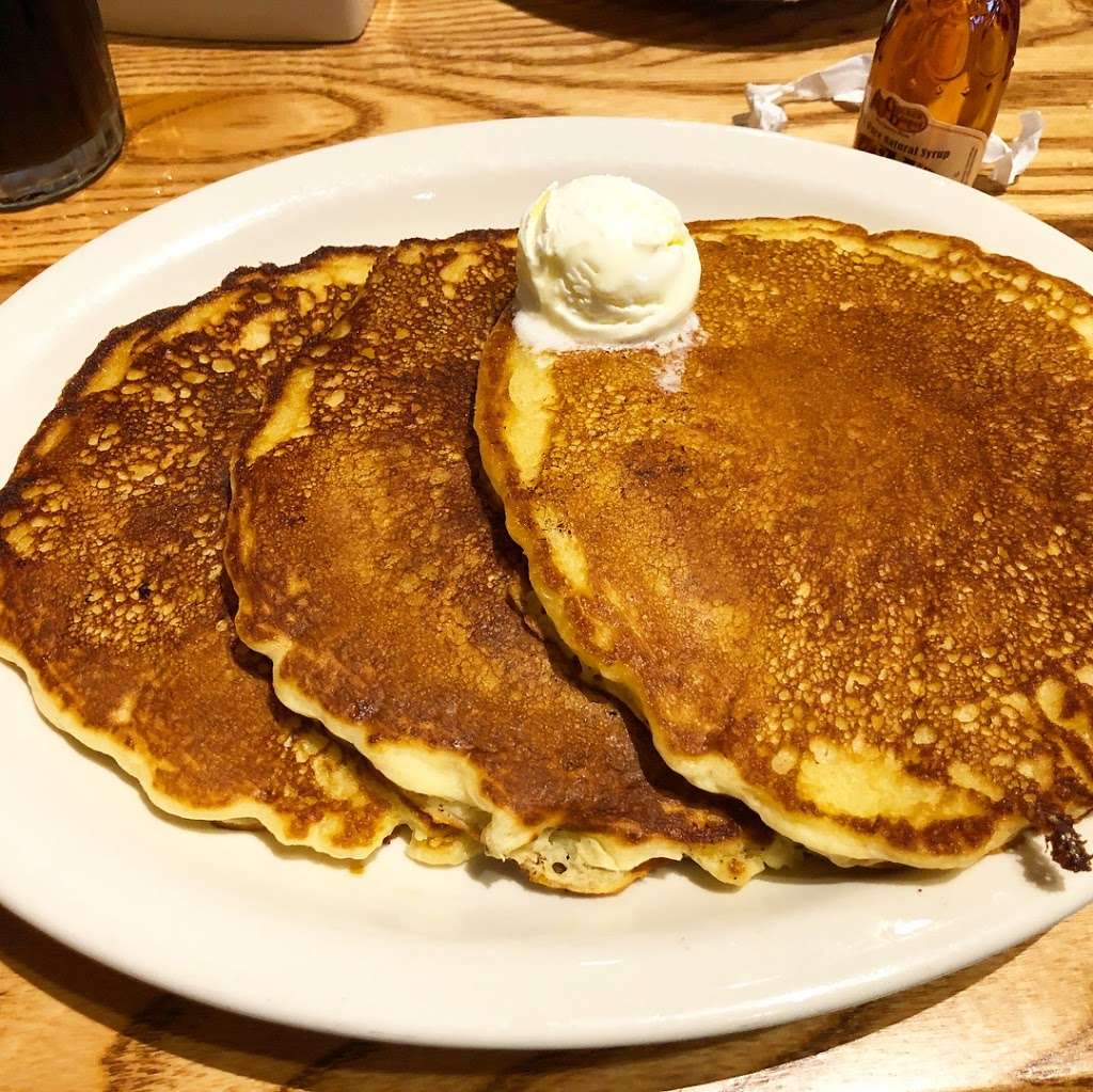 Cracker Barrel Old Country Store | 9450 US-441, Leesburg, FL 34788, USA | Phone: (352) 315-8447