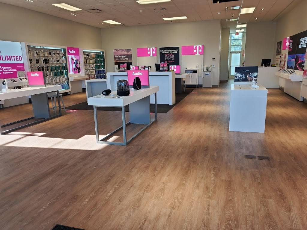 T-Mobile | 12214 Lakewood Blvd Ste 100, Downey, CA 90242, USA | Phone: (562) 247-5933