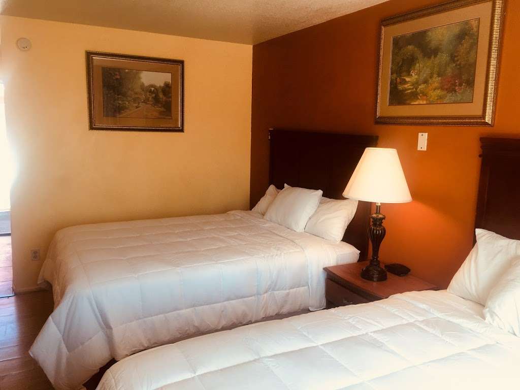 Rodeway Inn | 724 S San Antonio Ave, Ontario, CA 91762, USA | Phone: (909) 988-7969