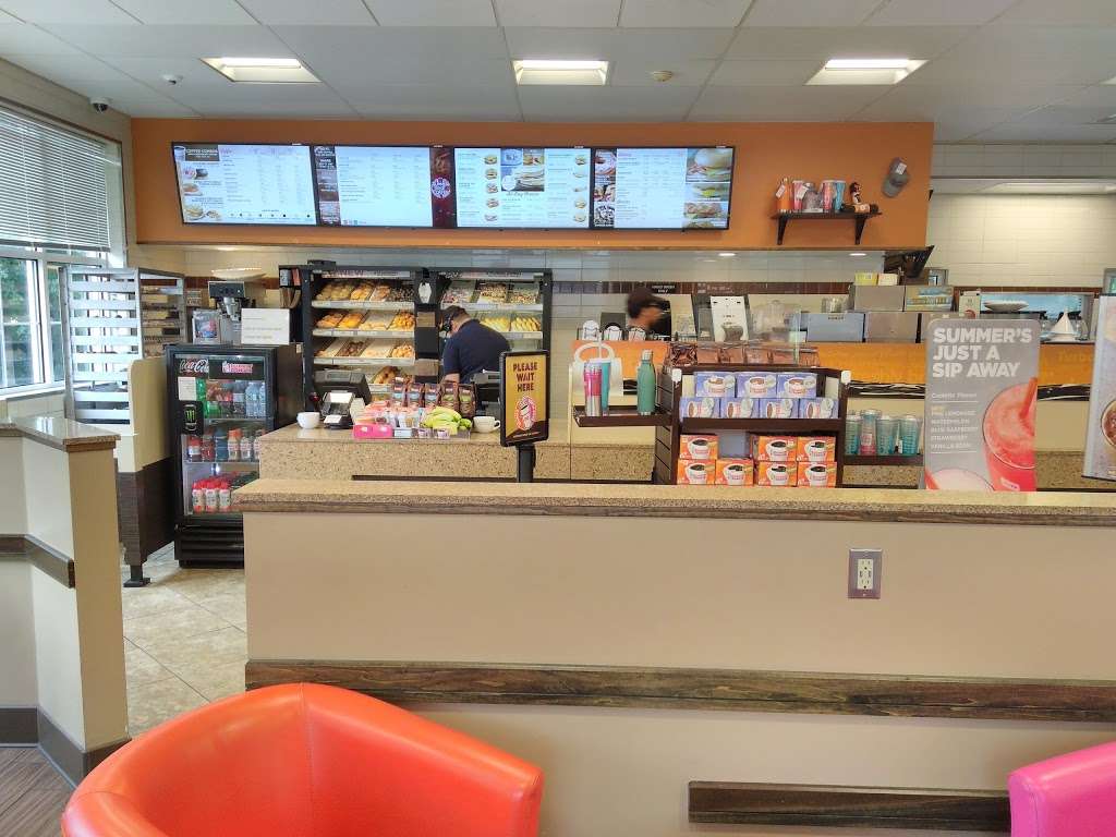 Dunkin | 1540 Commercial St, Weymouth, MA 02189 | Phone: (781) 337-9345