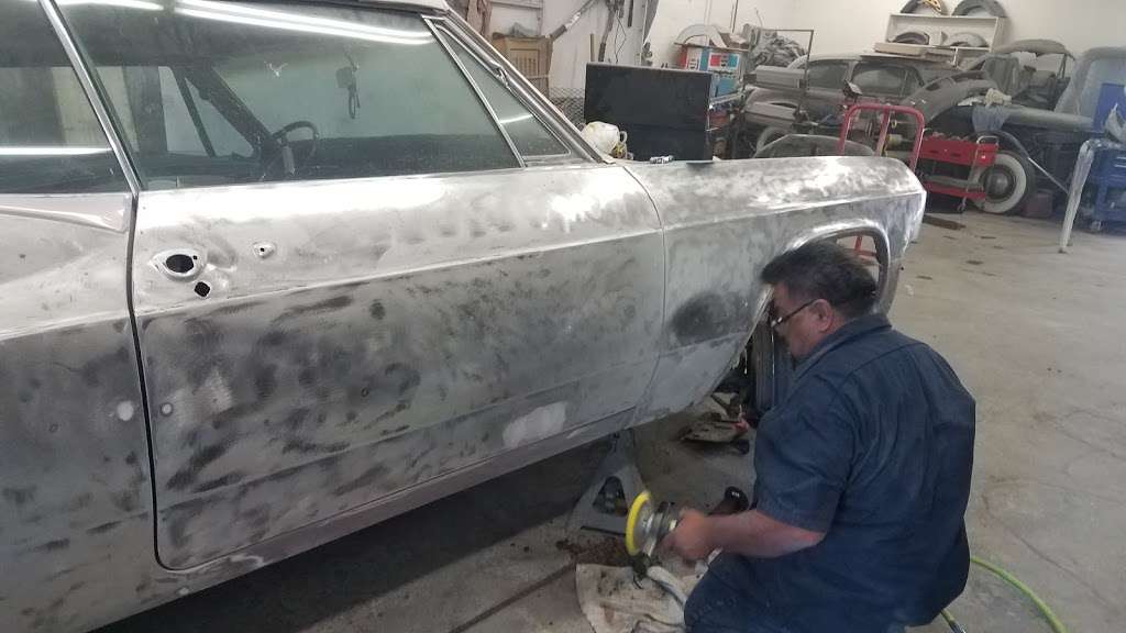 Larrys Auto Body | 2018 1st St, San Fernando, CA 91340, USA | Phone: (818) 838-3674