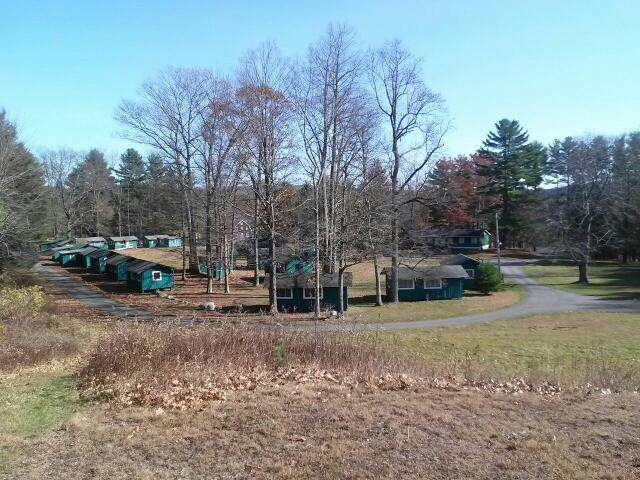 Chabad Yeshiva Of Poconos in 180 Glenmere Rd, Canadensis, PA 18325, USA