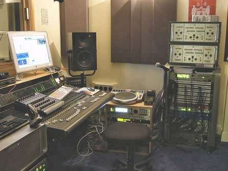 Worlds End Recording Studio | 44 Worlds End Ln, Orpington BR6 6AQ, UK | Phone: 07813 357774