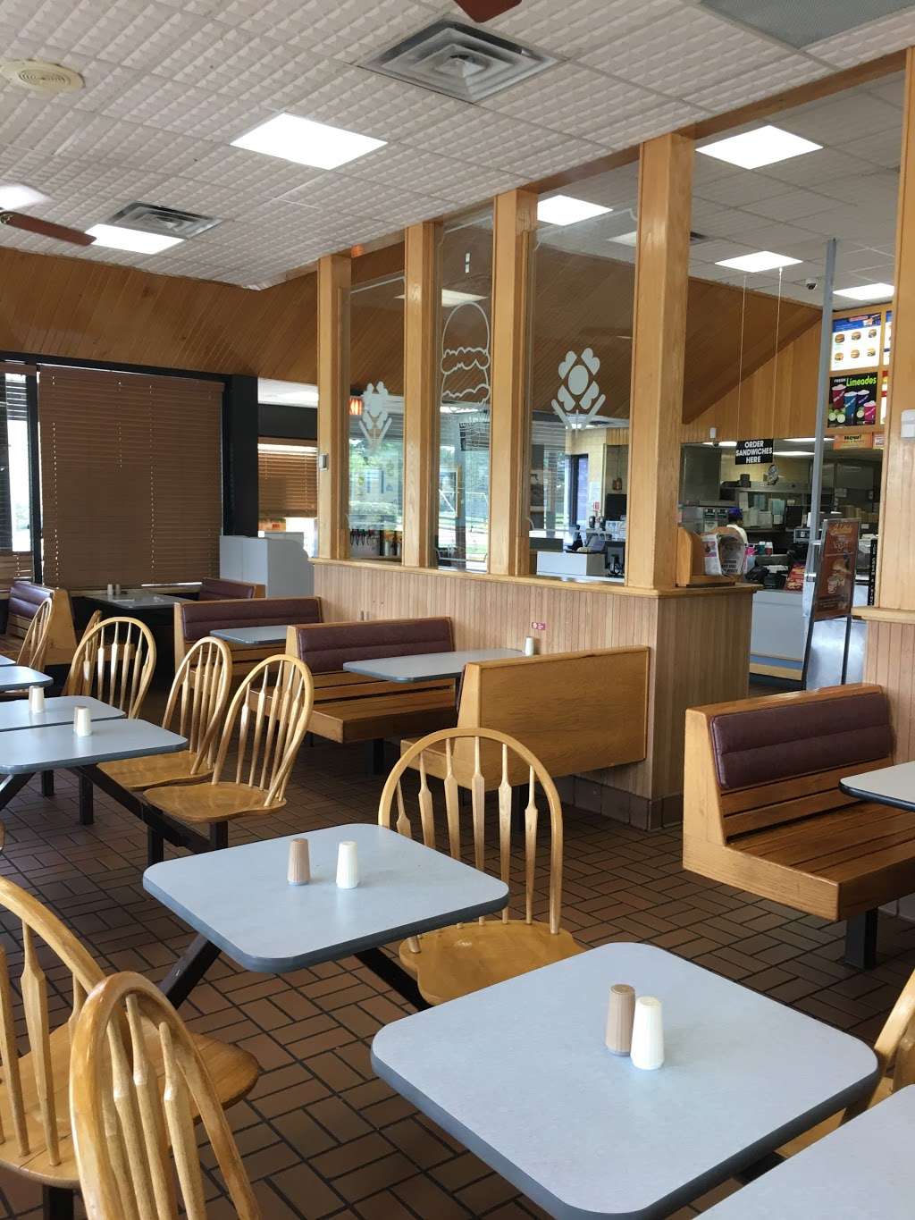 Braums Ice Cream & Burger Restaurant | 3601 N Story Rd, Irving, TX 75062, USA | Phone: (972) 594-6020
