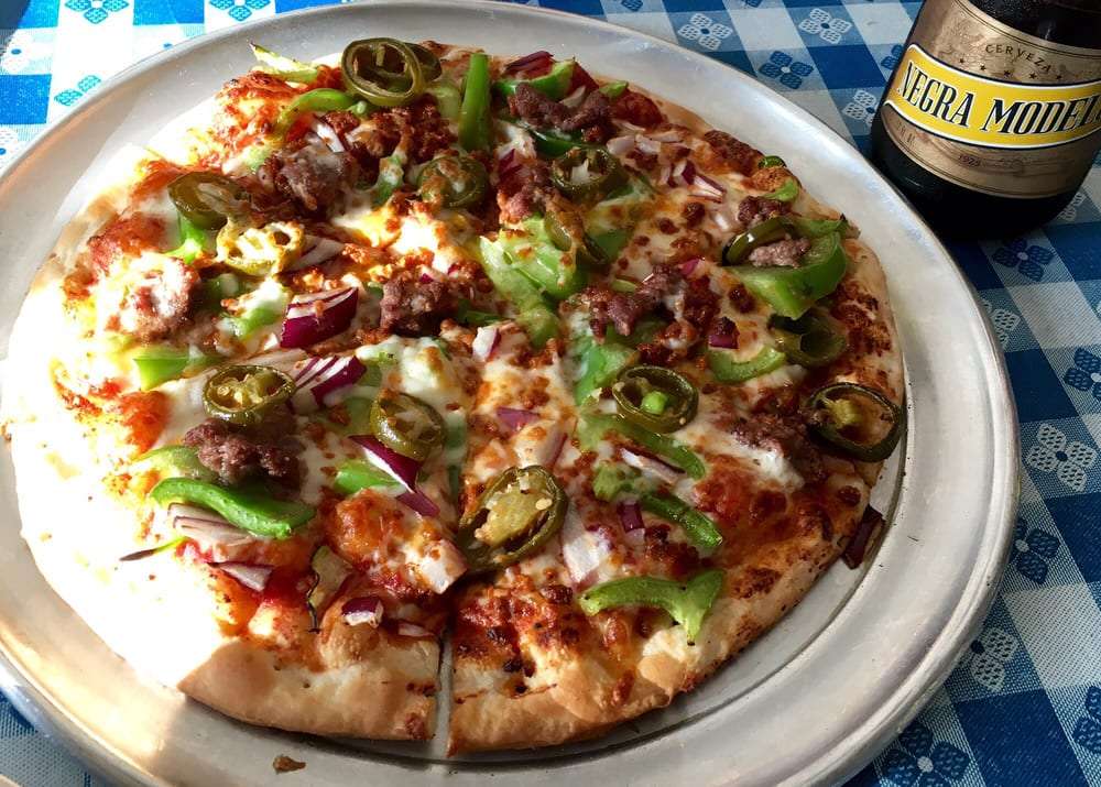 Straw Hat Pizza | 186 San Mateo Rd, Half Moon Bay, CA 94019, USA | Phone: (650) 726-2758