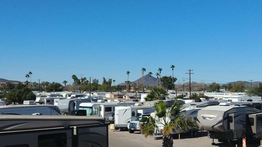 Deer Valley RV Park | 2550 W Louise Dr, Phoenix, AZ 85027, USA | Phone: (623) 581-3969