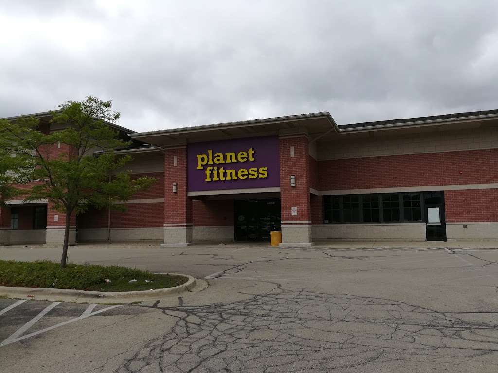 Planet Fitness | 6850 McCormick Blvd, Lincolnwood, IL 60712, USA | Phone: (847) 329-1010