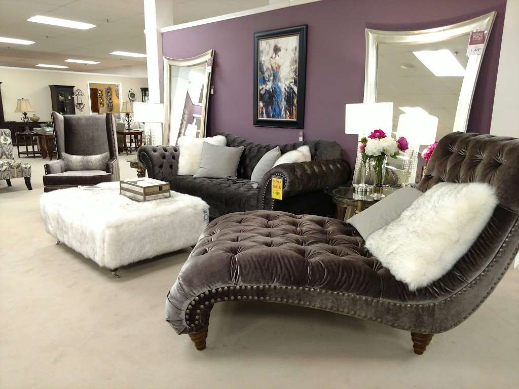 Raymour & Flanigan Furniture and Mattress Store | 53 Spring St, Wilkes-Barre, PA 18702, USA | Phone: (570) 822-1578