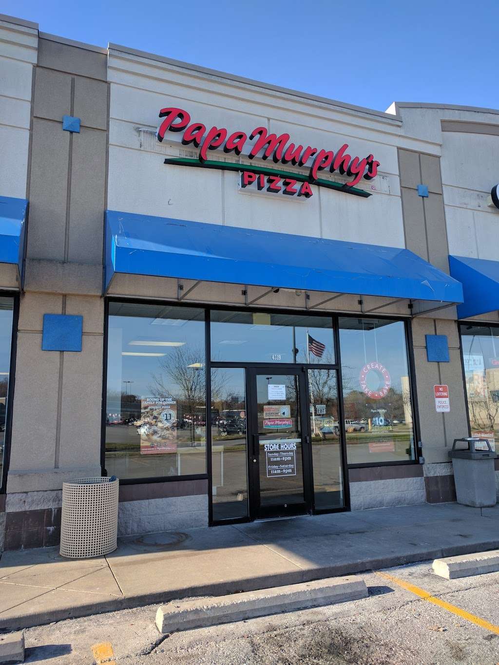 Papa Murphys Take N Bake Pizza | 4319 Chouteau Trafficway, Kansas City, MO 64117 | Phone: (816) 452-9800