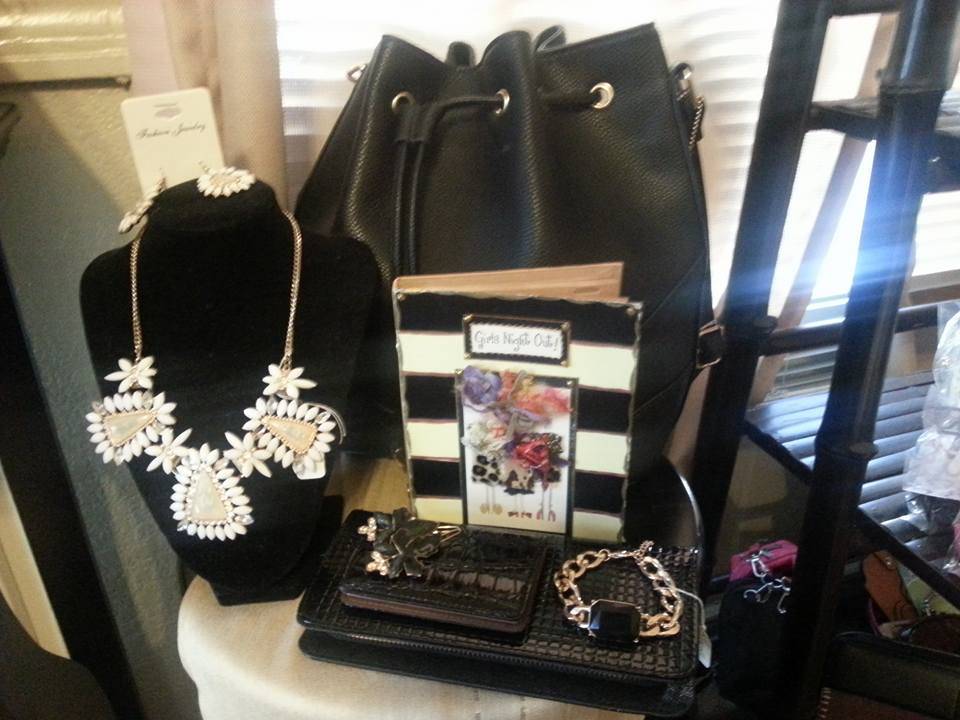 Generation 3 purses and gifts | 34995 Yucaipa Blvd, Yucaipa, CA 92399, USA | Phone: (909) 936-1512