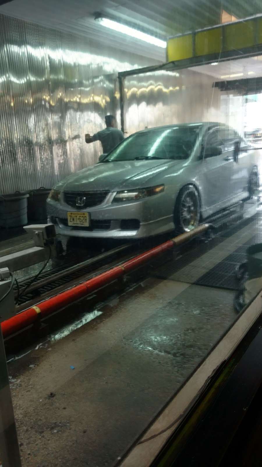 Super Car Wash & Quick Lube | 309 Convery Blvd, Perth Amboy, NJ 08861 | Phone: (732) 826-1001