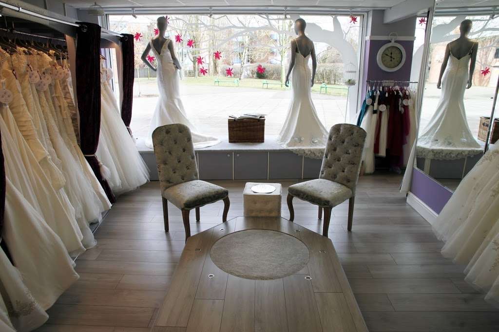 Birdcage Bridal Boutique | 115 Moors Walk, Welwyn Garden City AL7 2BQ, UK | Phone: 01707 394411