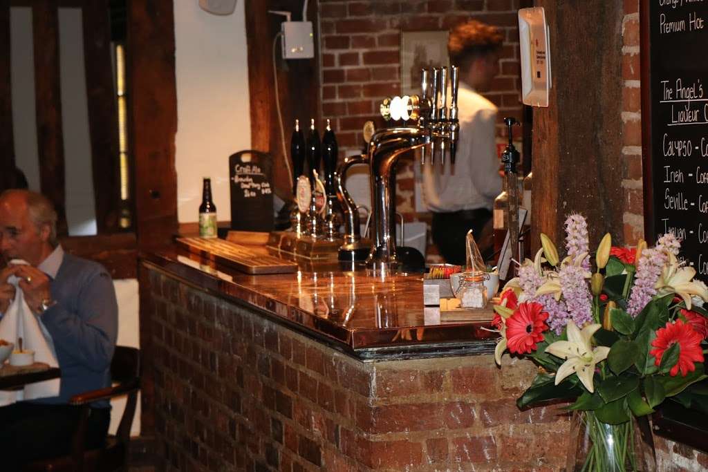 The George and Dragon | 294 Roman Rd, Mountnessing, Brentwood CM15 0TZ, UK | Phone: 01277 352461