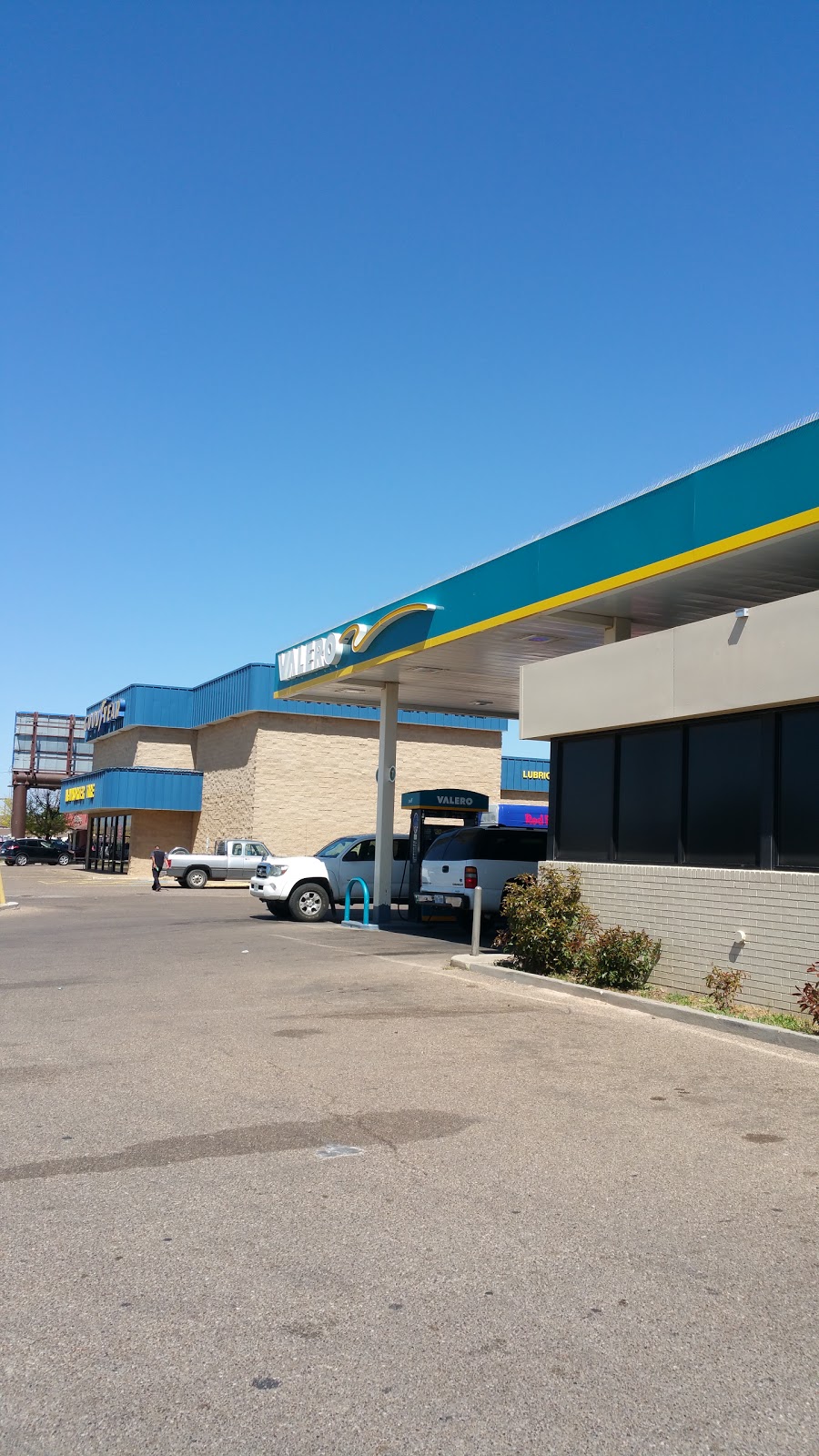 Valero | 5720 TX-327 Spur, Lubbock, TX 79424, USA | Phone: (806) 799-5303