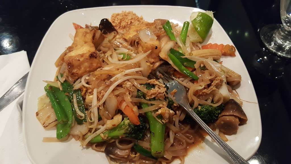 Thai Lemon Grass | 506 S Van Dorn St C, Alexandria, VA 22304, USA | Phone: (703) 751-4627