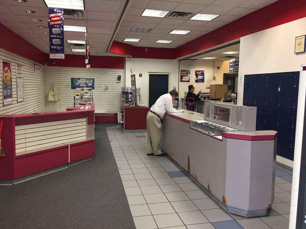 United States Postal Service | 8728 Beverly Hill St, Houston, TX 77063 | Phone: (800) 275-8777