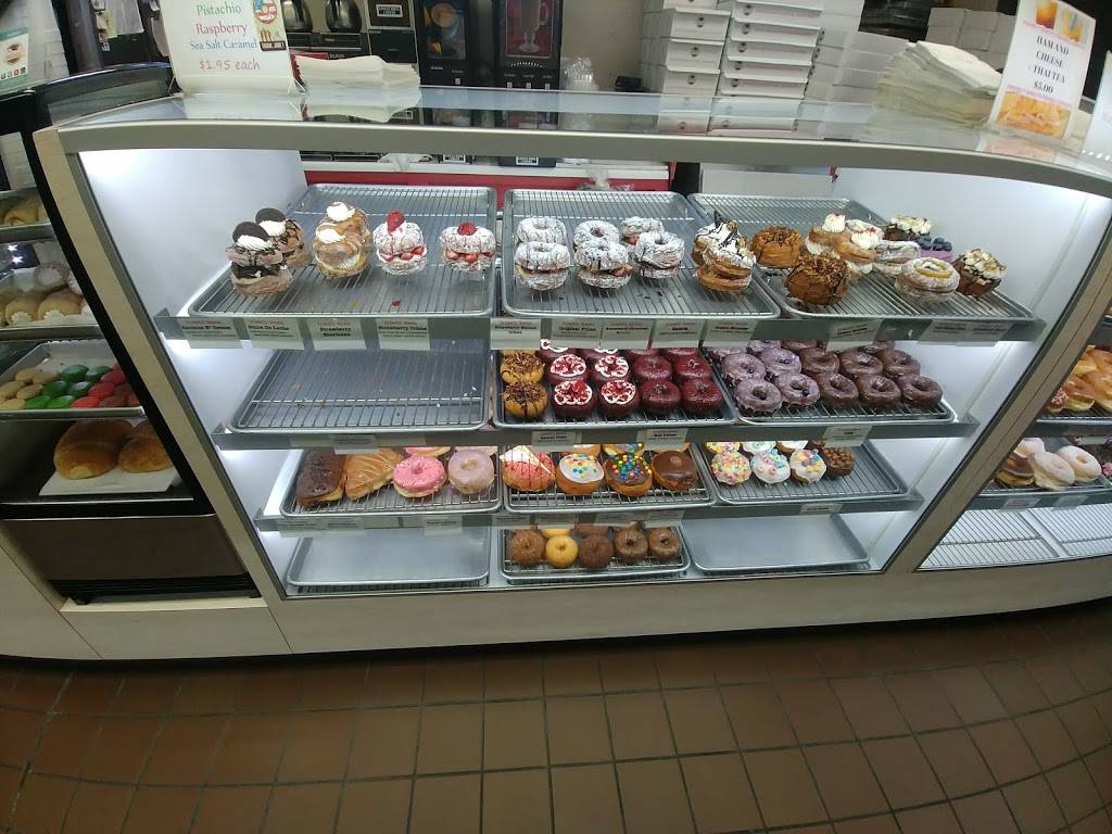 Friendly Donuts | 4442 E Chapman Ave, Orange, CA 92869, USA | Phone: (714) 538-4942