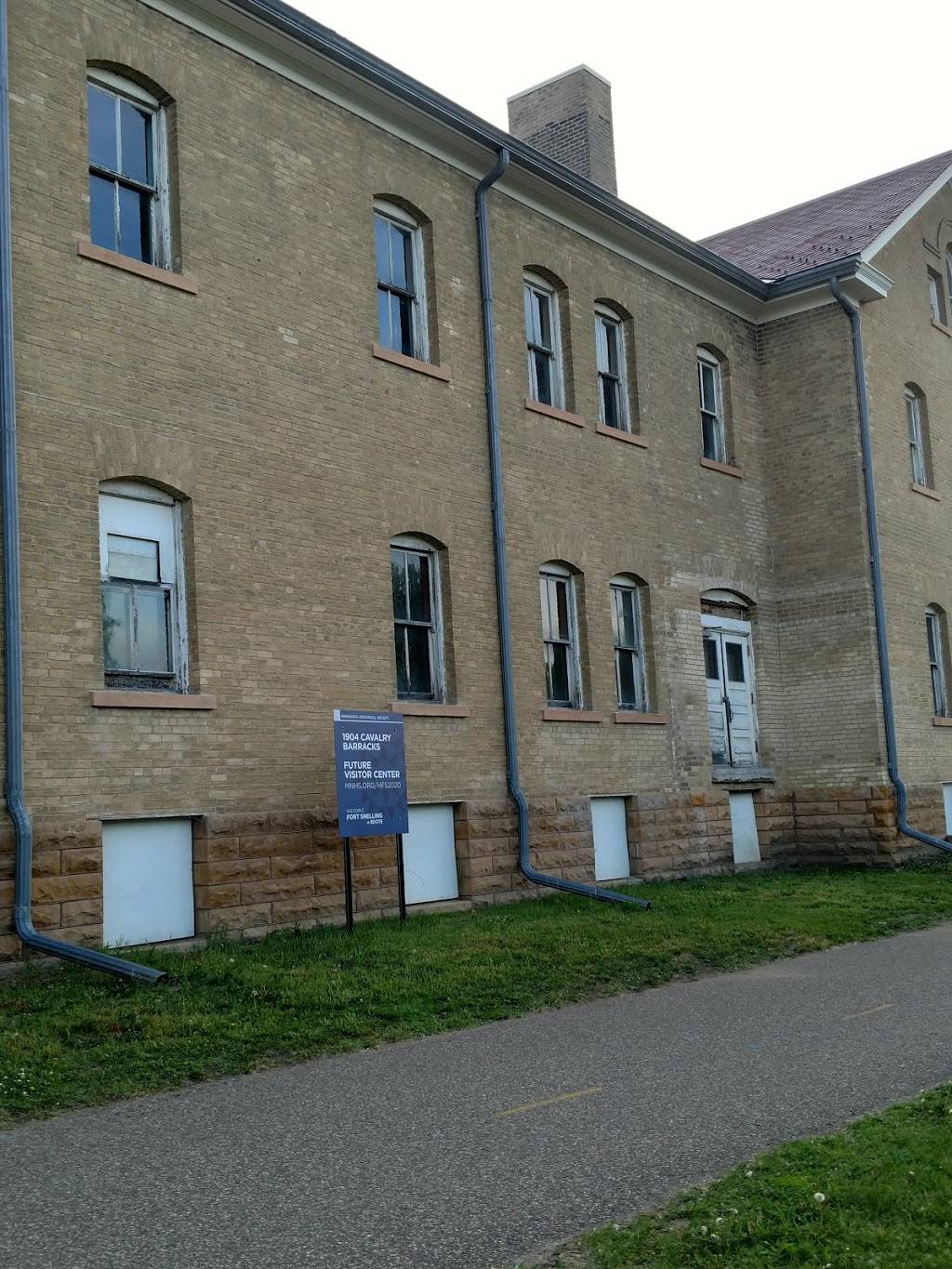 Fort Snelling Memorial Chapel | 1 Tower Ave, Minneapolis, MN 55450, USA | Phone: (612) 279-3555