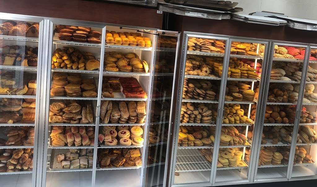 Mi Puebilito Bakery | 1812 East-West Hwy, Hyattsville, MD 20783, USA | Phone: (301) 422-0008