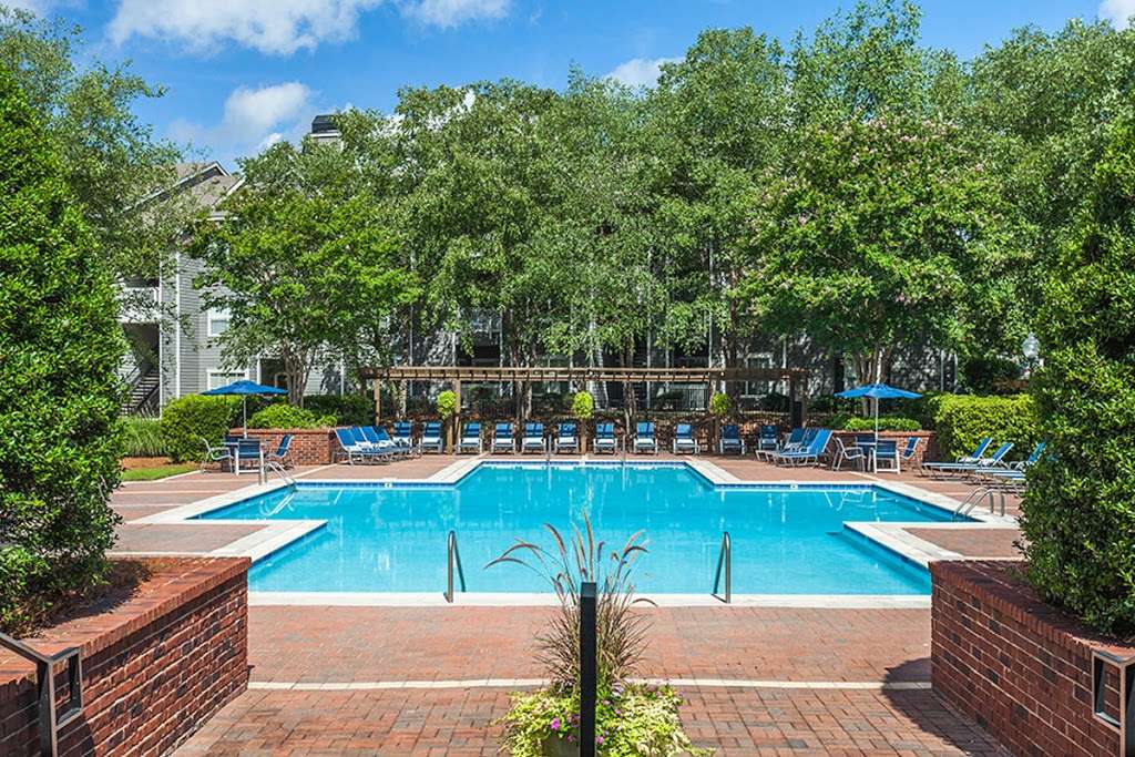 Waterford Creek Apartments | 10510 Waterford Creek Ln, Charlotte, NC 28212, USA | Phone: (704) 675-7392