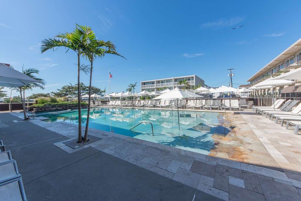 Windrift Hotel Resort | 105 80th St, Avalon, NJ 08202, USA | Phone: (609) 368-5175