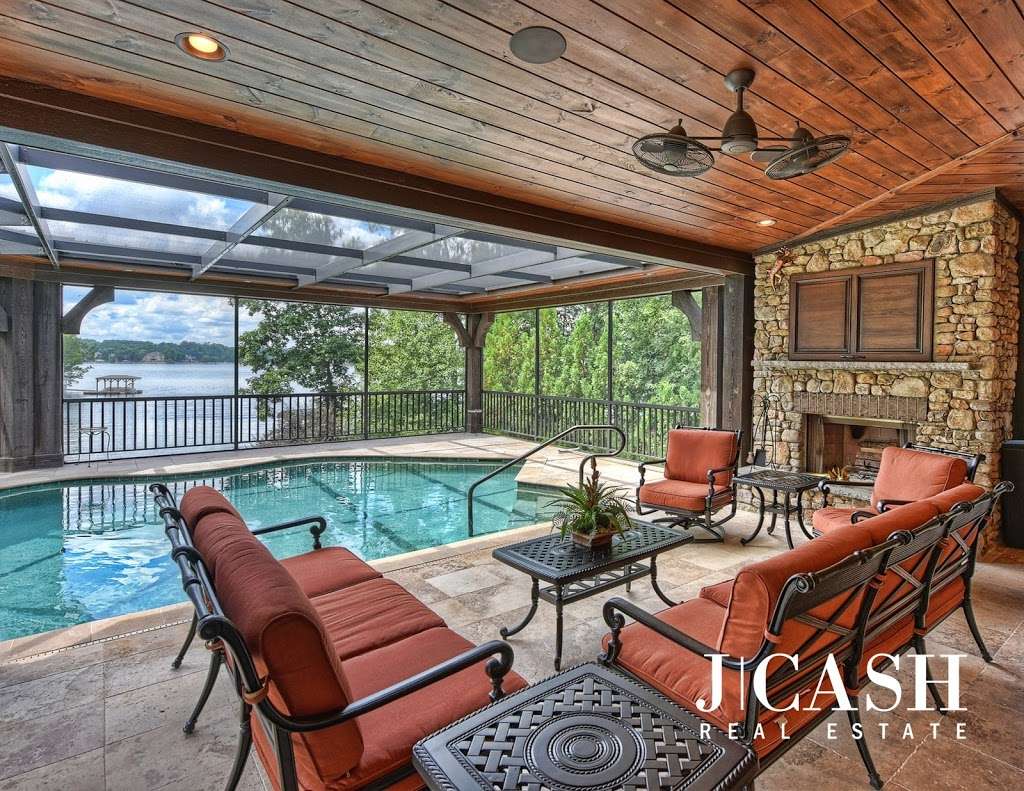 J.Cash Real Estate | The Hatler House on The Point 109, Chuckwood Rd Suite 109, Mooresville, NC 28117, USA | Phone: (704) 778-3358