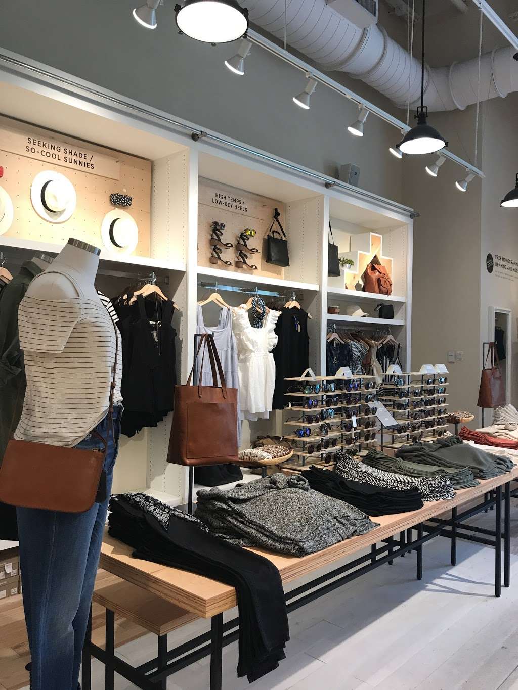 Madewell | 860 S, CA-1 Suite 104, El Segundo, CA 90245, USA | Phone: (310) 322-2791