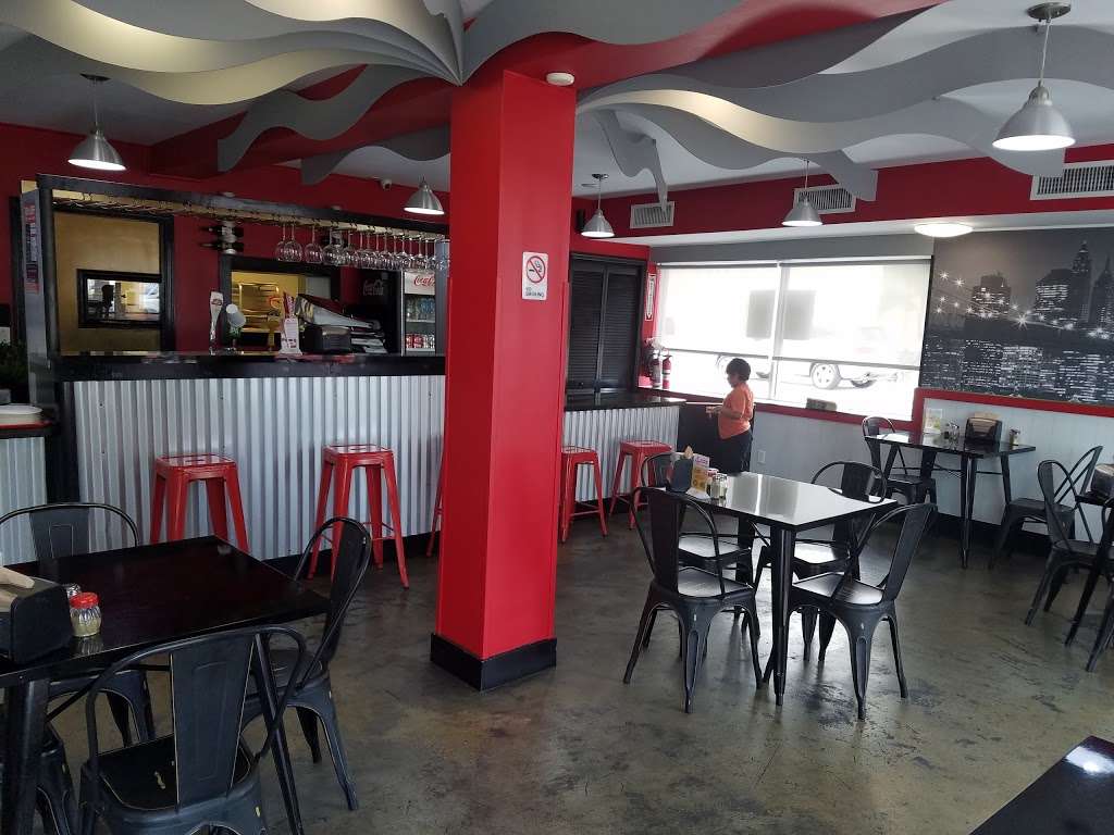 Pronto New York Style Pizza | 300 S Federal Hwy, Dania Beach, FL 33004, USA | Phone: (954) 404-6873