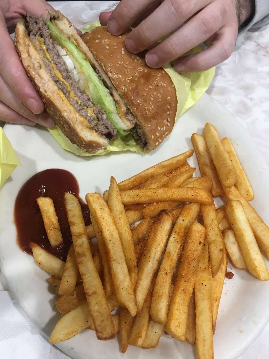 Dena Burgers | 445 E Orange Grove Blvd, Pasadena, CA 91104 | Phone: (626) 792-7035