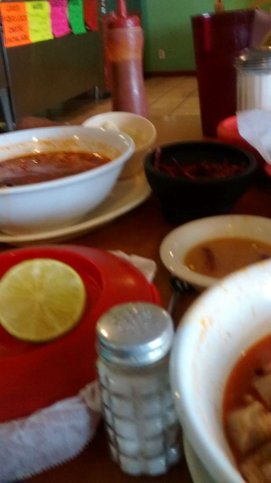 El Manantial Mexican Restaurant | 1136 W Hildebrand Ave, San Antonio, TX 78201, USA | Phone: (210) 731-9957