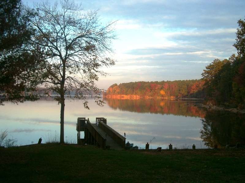 Casual Lake Living | 8225 Linwood-Southmont Rd, Lexington, NC 27292, USA | Phone: (336) 798-6157