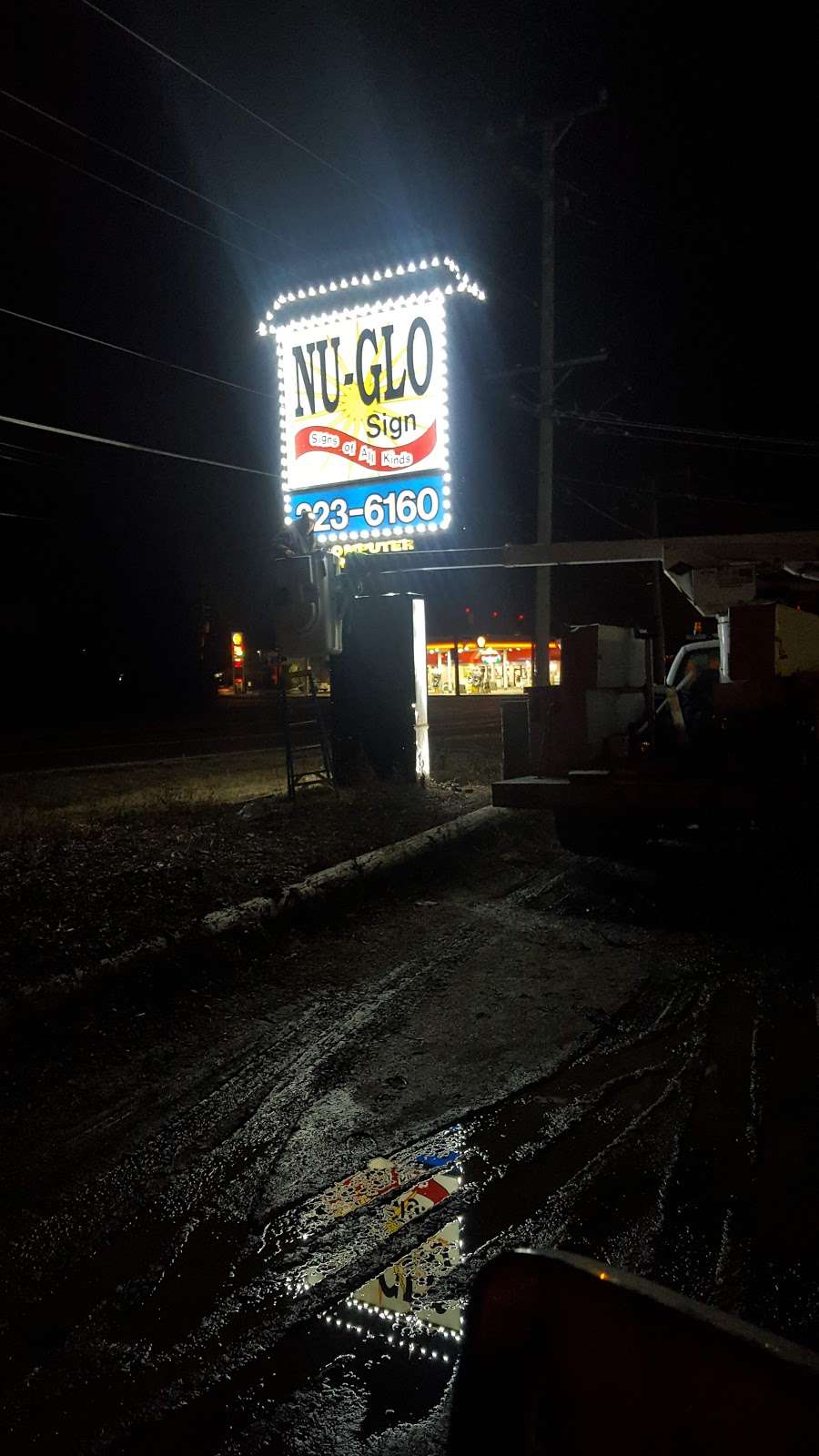 Nu-Glo Sign Co | 18880 W Gages Lake Rd, Gages Lake, IL 60030, USA | Phone: (847) 417-2342