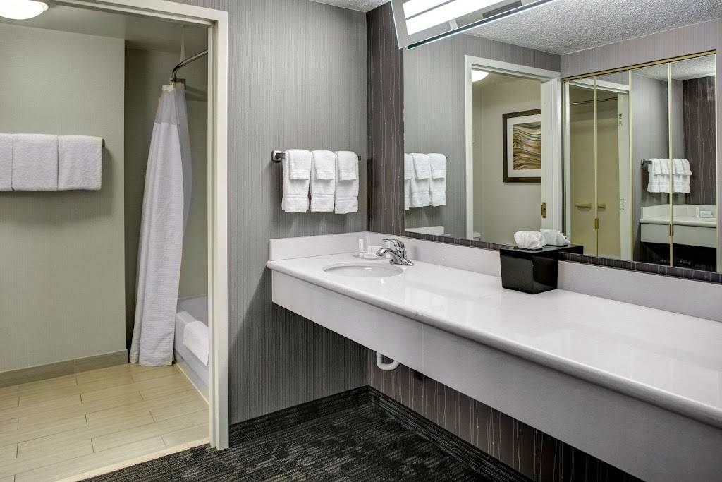 Courtyard by Marriott Cleveland Westlake | 25050 Sperry Dr, Westlake, OH 44145, USA | Phone: (440) 871-3756