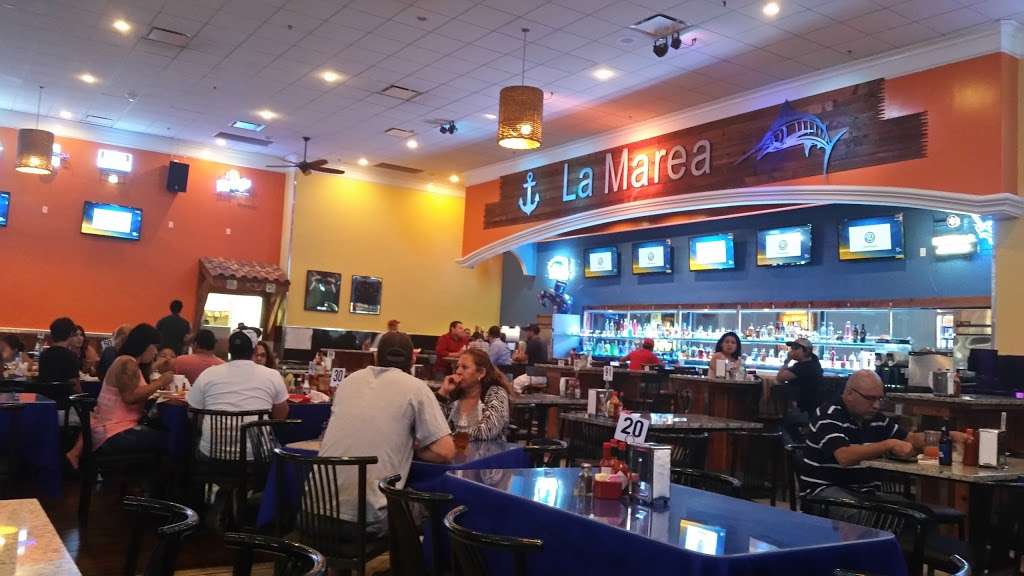 Mariscos La Marea Seafood & Bar | 704 S Walton Walker Blvd #8132, Dallas, TX 75211, USA | Phone: (214) 467-8300