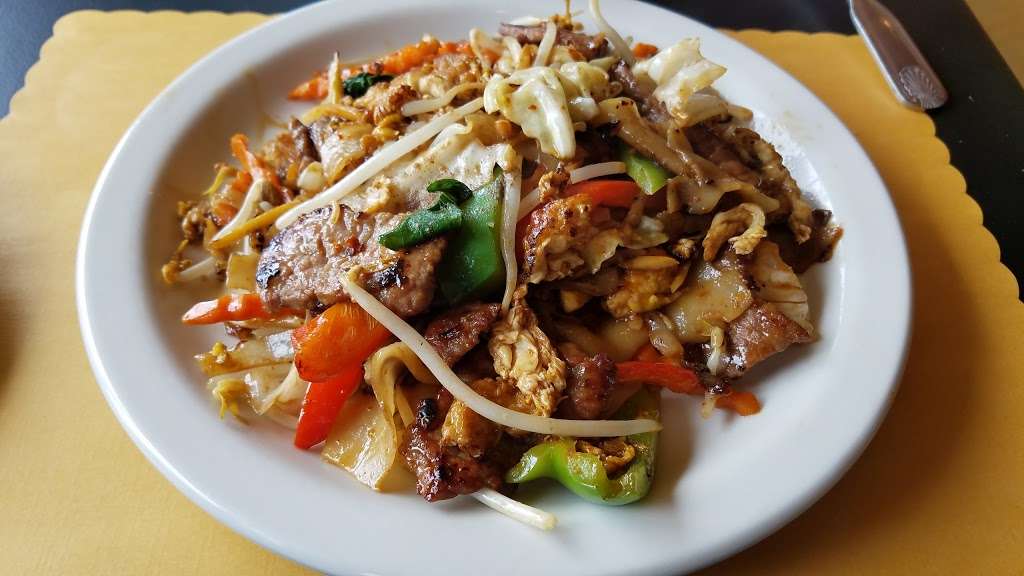 Chopsticks Noodle & Thai Cafe | 375 S, IL-59, Aurora, IL 60504, USA | Phone: (630) 898-6898