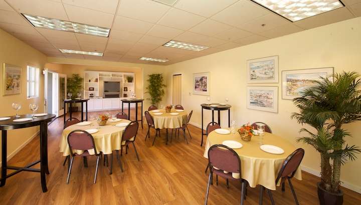 Oakwood Chapel | 3301 Paul Sweet Rd, Santa Cruz, CA 95065, USA | Phone: (831) 475-2464