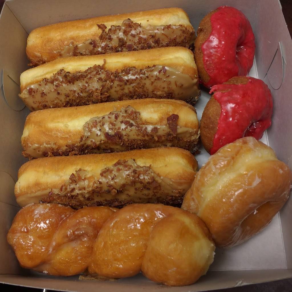 Master Donuts | 2300 E Desert Inn Rd #11, Las Vegas, NV 89169, USA | Phone: (702) 796-1790