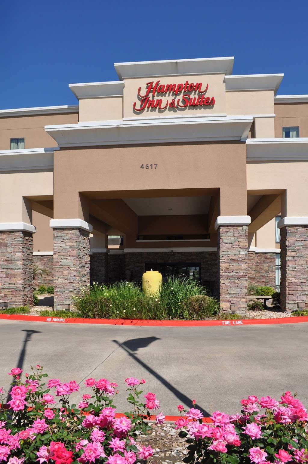 Hampton Inn & Suites Bay City | 4617 7th St, Bay City, TX 77414, USA | Phone: (979) 245-7100