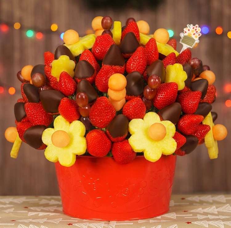 Edible Arrangements | Playhouse Corner, 77 Main St S Unit 103, Southbury, CT 06488, USA | Phone: (203) 264-6061