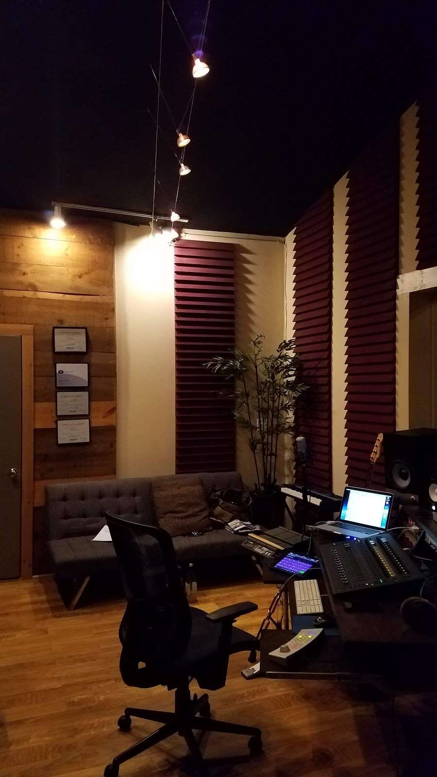 Clarkcreative Recording Studio | 122 Souhegan St, Amherst, NH 03031, USA | Phone: (603) 672-3606